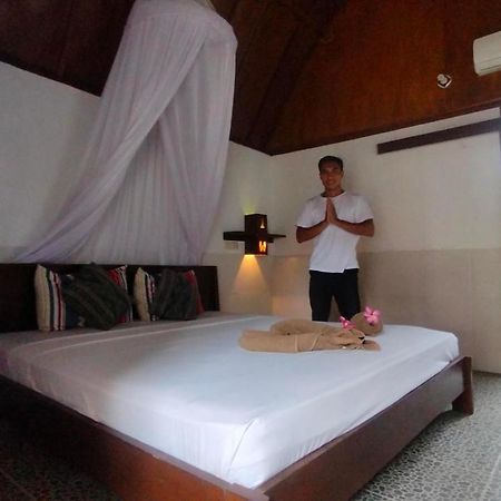Maxal Bungalow Hotel กิลิไอร์ ภายนอก รูปภาพ