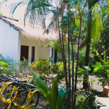 Maxal Bungalow Hotel กิลิไอร์ ภายนอก รูปภาพ