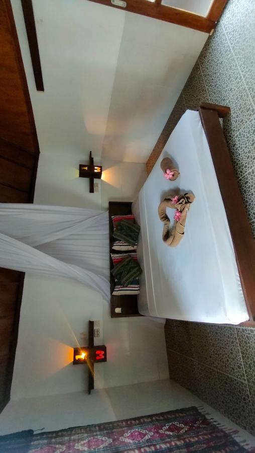 Maxal Bungalow Hotel กิลิไอร์ ภายนอก รูปภาพ