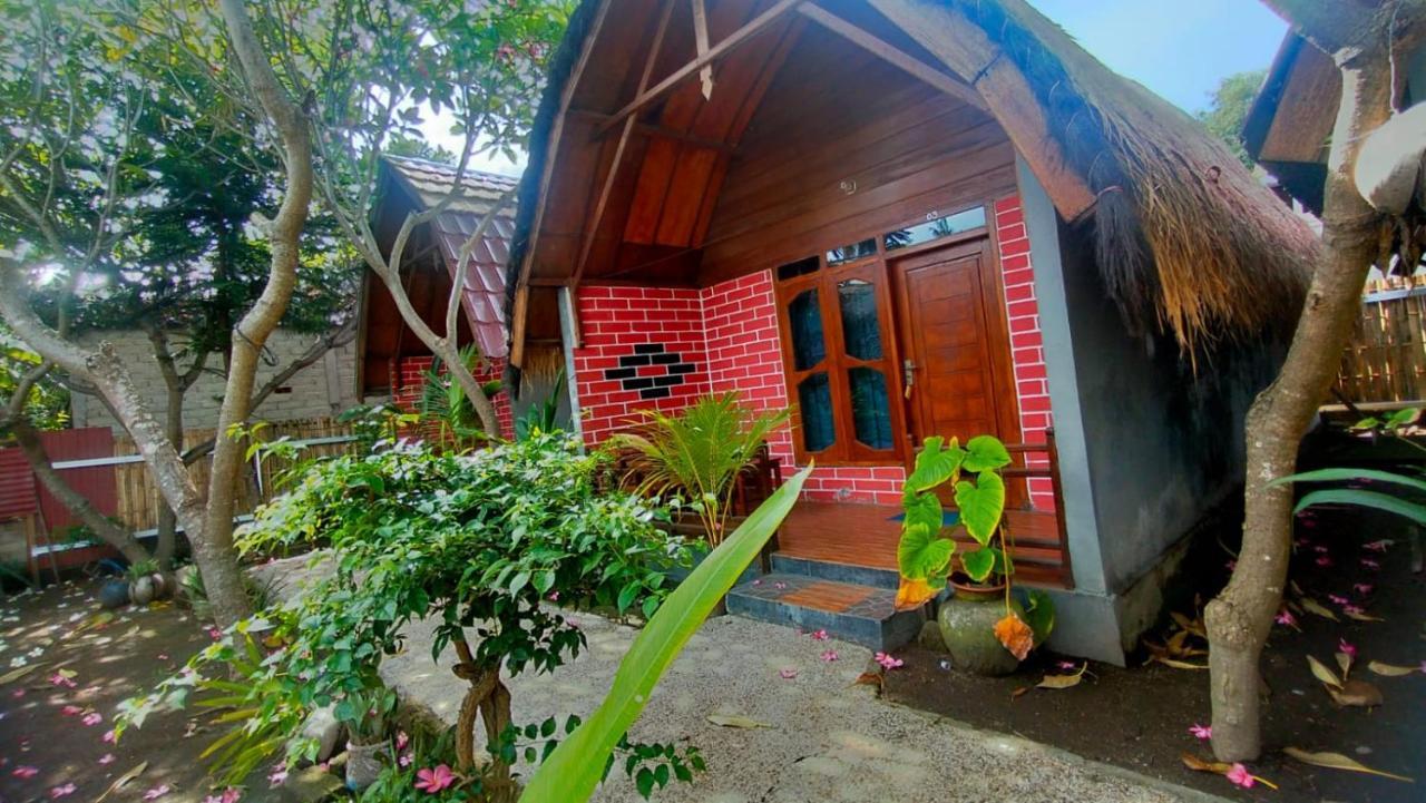 Maxal Bungalow Hotel กิลิไอร์ ภายนอก รูปภาพ