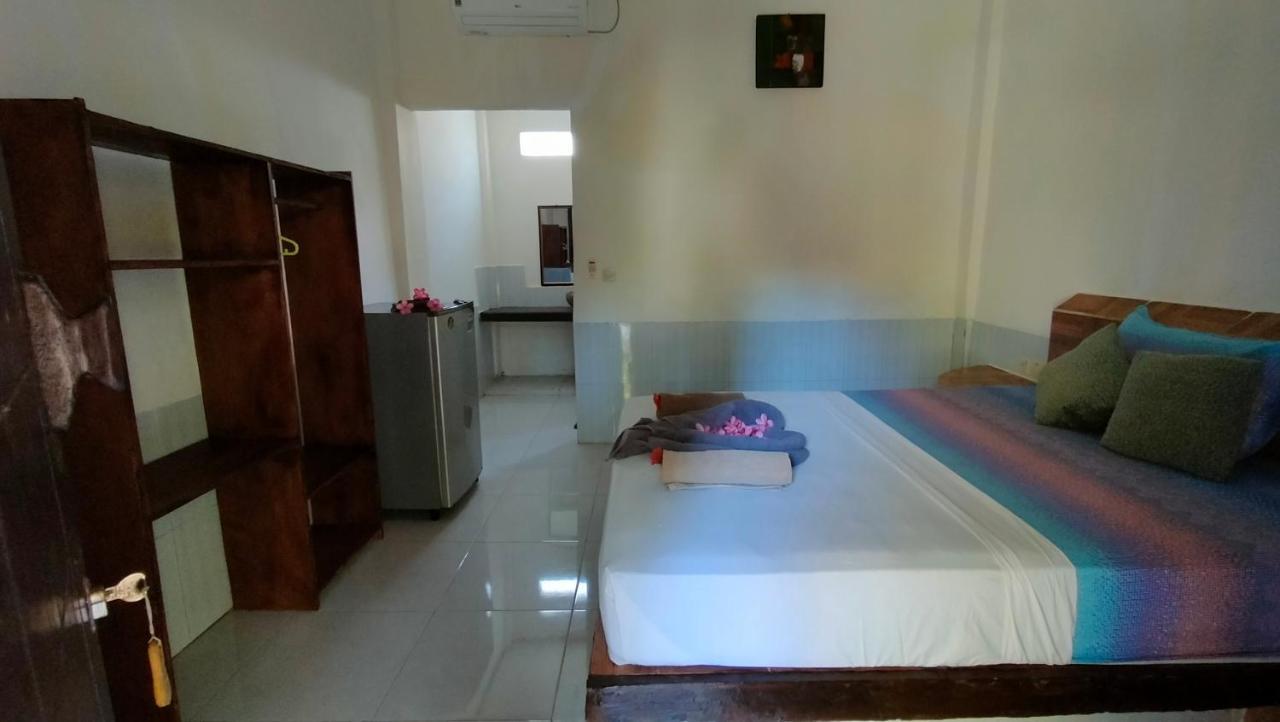 Maxal Bungalow Hotel กิลิไอร์ ภายนอก รูปภาพ