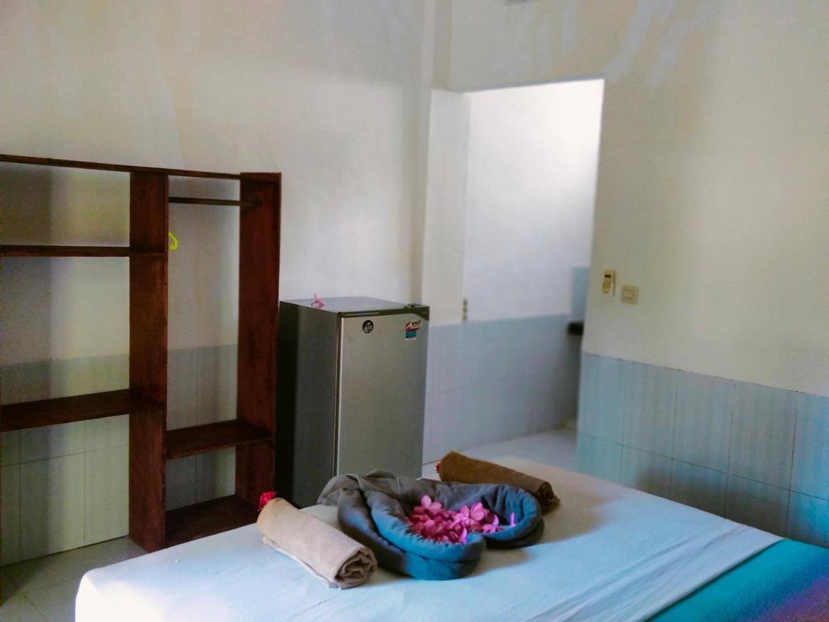 Maxal Bungalow Hotel กิลิไอร์ ภายนอก รูปภาพ