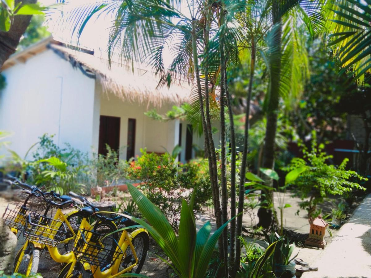 Maxal Bungalow Hotel กิลิไอร์ ภายนอก รูปภาพ