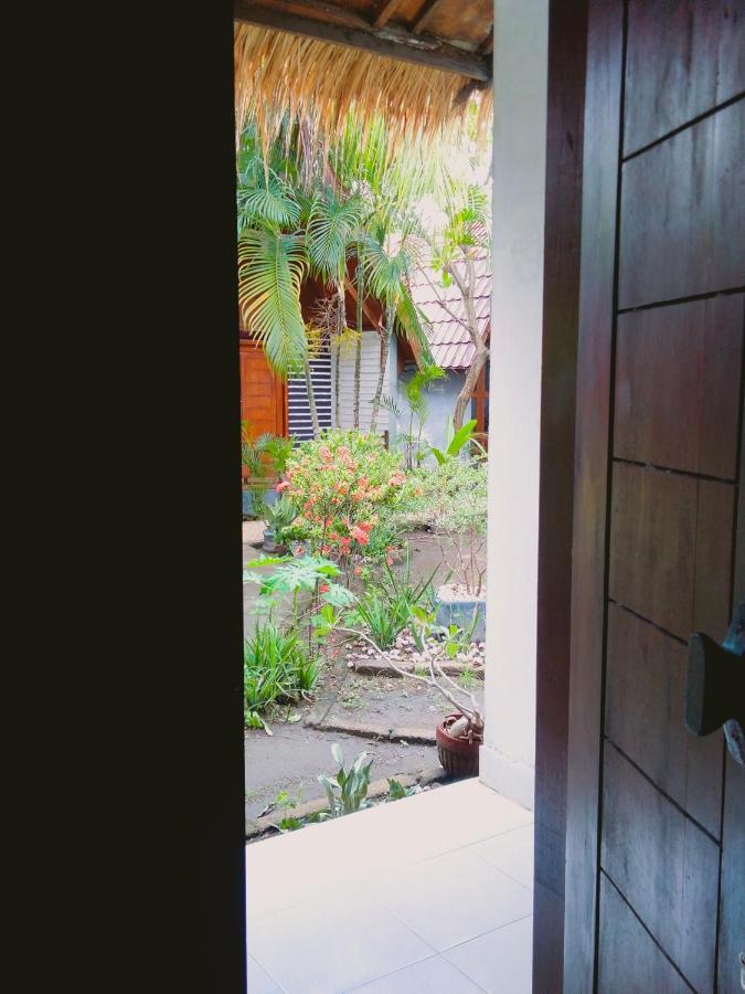 Maxal Bungalow Hotel กิลิไอร์ ภายนอก รูปภาพ